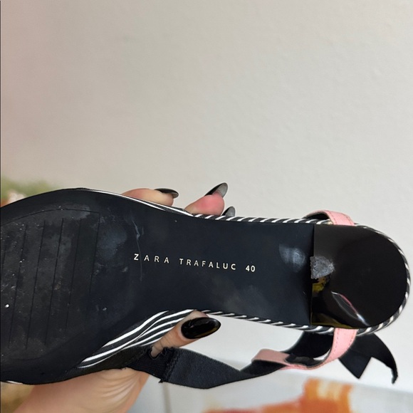 Zara Black and Pink Striped Kitten Heels - Picture 5 of 7